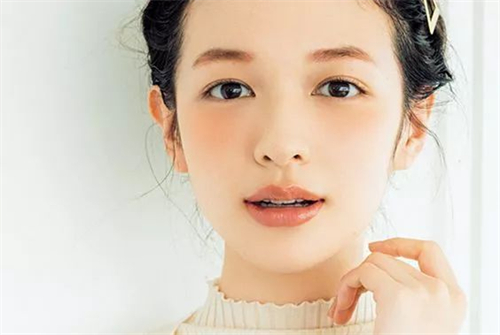 如何学习化日系妆容