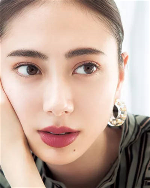 如何化清新日系裸妆