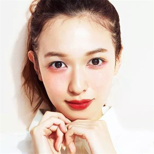 如何学习化日系妆容