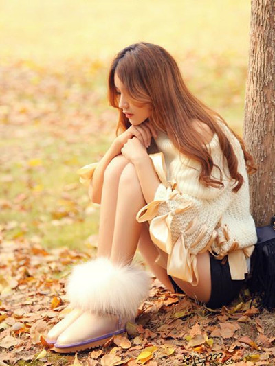 女生什么样的坐姿拍照好看