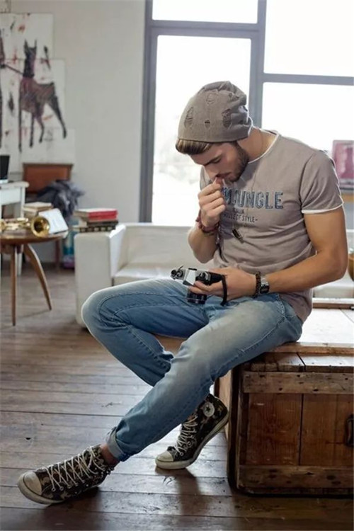 男生拍照姿势的摆法