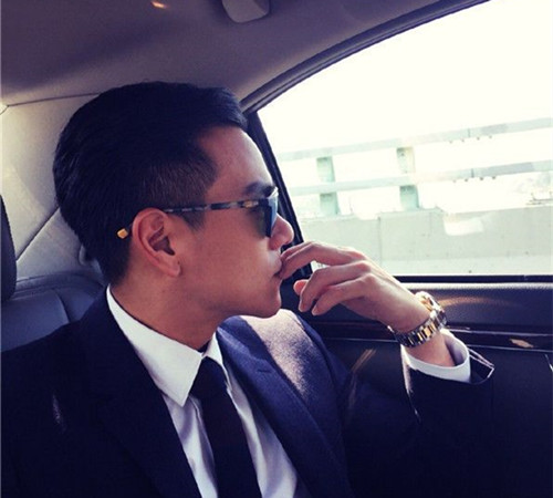 男生拍照姿势的摆法