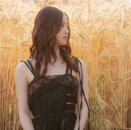 拍照姿势的摆法女生的-图片4