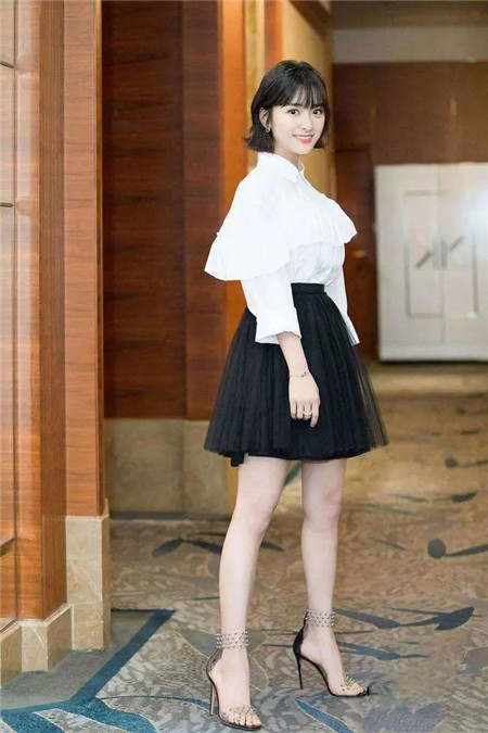 拍照显高显瘦的姿势-图片2