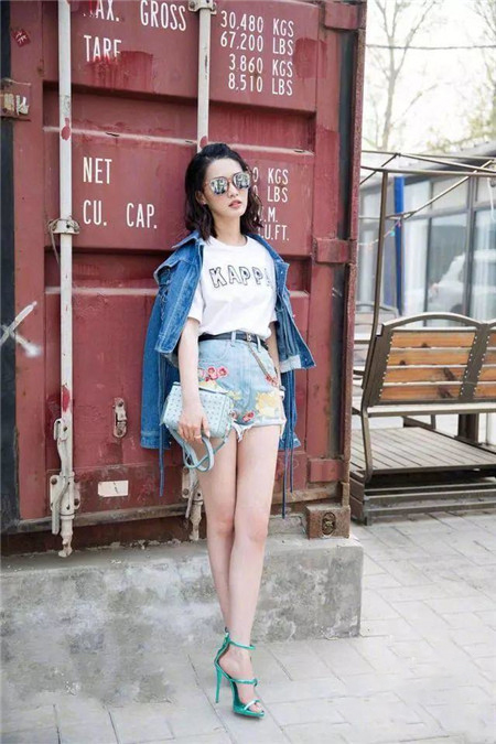 拍照显高显瘦的姿势-图片3