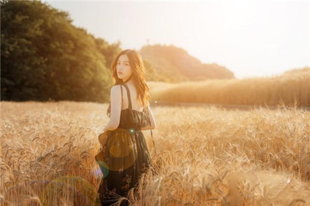 拍照姿势的摆法女生的-图片5