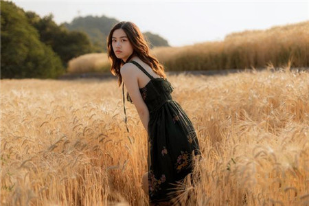 拍照姿势的摆法女生的-图片8