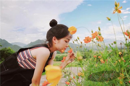 旅游拍照姿势大全-图片1