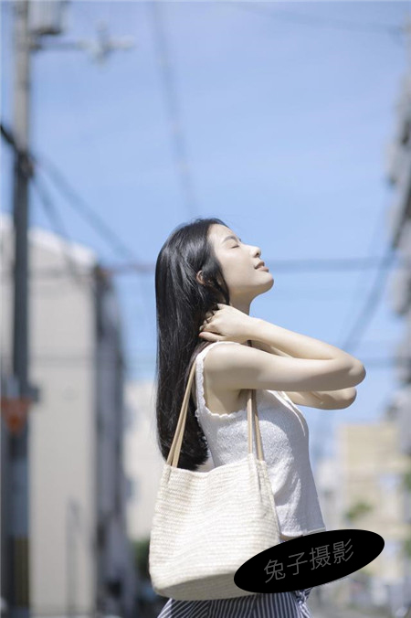 旅游拍照姿势大全-图片4