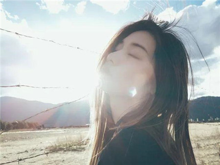 怎样拍照摆姿势好看-图片13