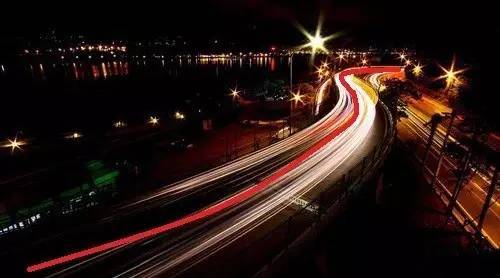 对角线构图的摄影作品