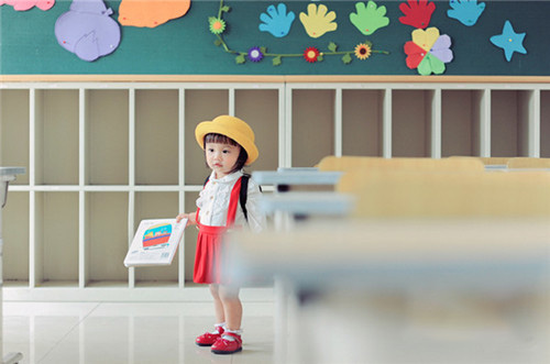 儿童摄影主题校园风