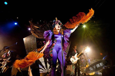 拍摄中闪光灯的作用