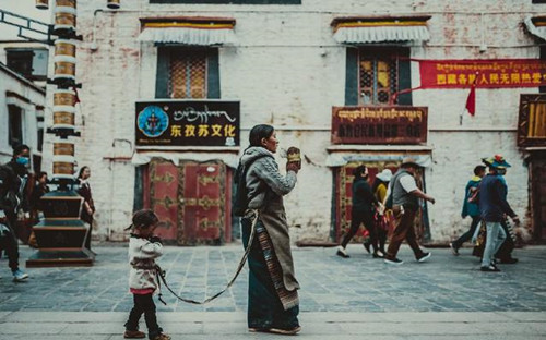 对称式构图的拍摄技巧