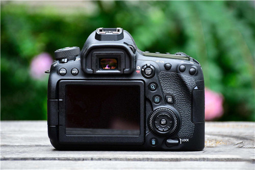 佳能6d和7d哪个好