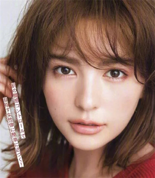 美女日系裸妆照片