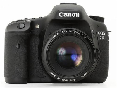 对于佳能7d怎么样的问题，佳能的单反总体来说是非常不错的，在一代一代的推陈出新之后是更能够让我们容易操作，也是可以更好的捕捉在我们生活中美好的镜头。
