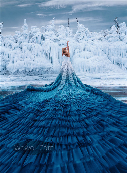 贝加尔湖白色长裙时尚大片照片