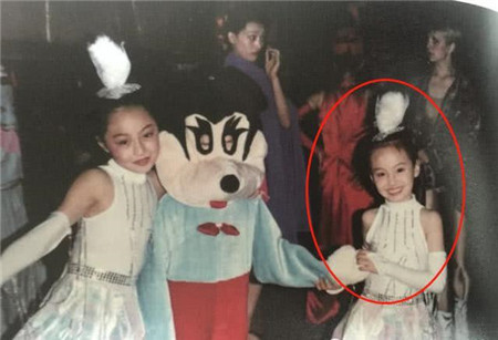 郑爽小时候的照片